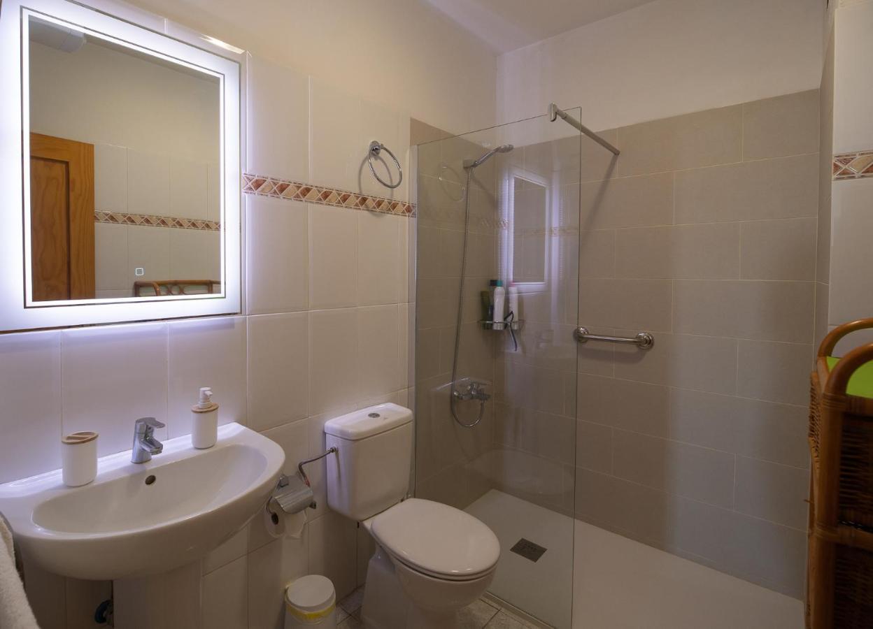 Apartamentos Leomar II Los Llanos De Aridane Exterior photo